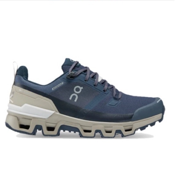 On Cloud Cloudwander Waterproof Hiking Shoe - Picture 2 of 9